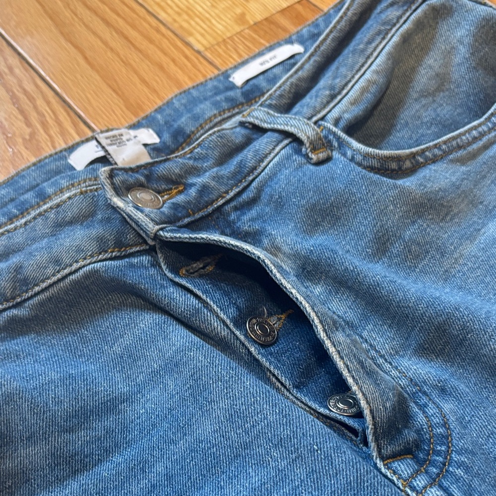 Forever 21 90s Fit Jeans - Picture 5 of 5